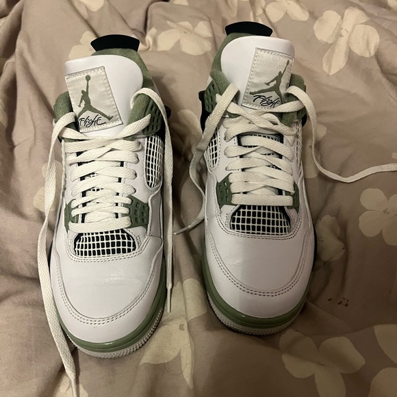 Jordan 4 Seafoams - Picture 3 of 10